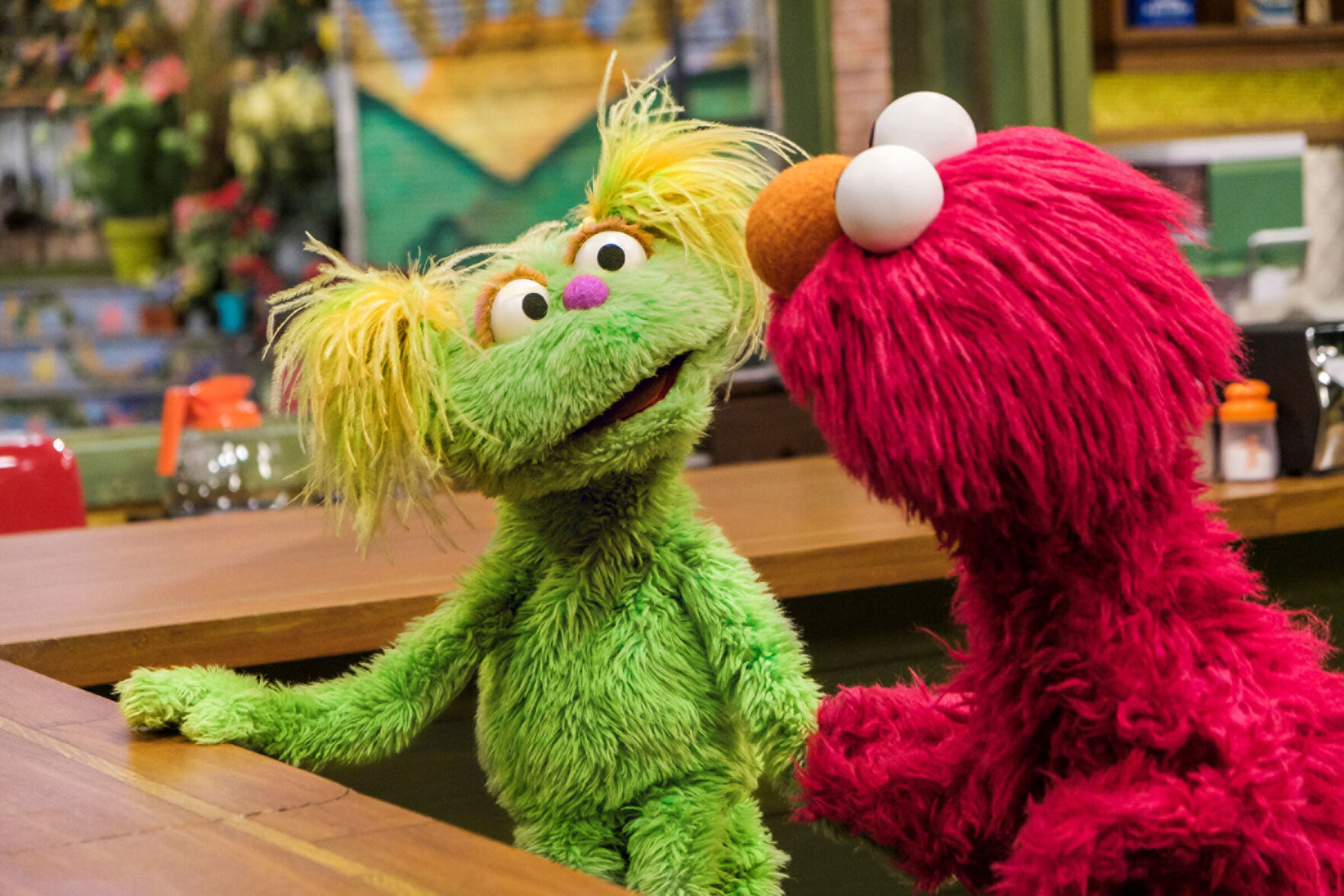 Sesame-Street__Parental_Addiction_Photo_Credit_Zach_Hyman_Sesame_Workshop_HYM4689_RGB.tif